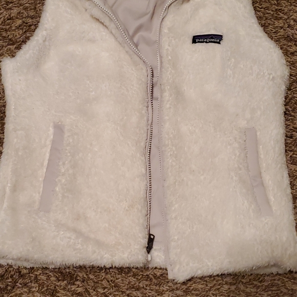 SOLD Patagonia fleece vest - Picture 2 of 7